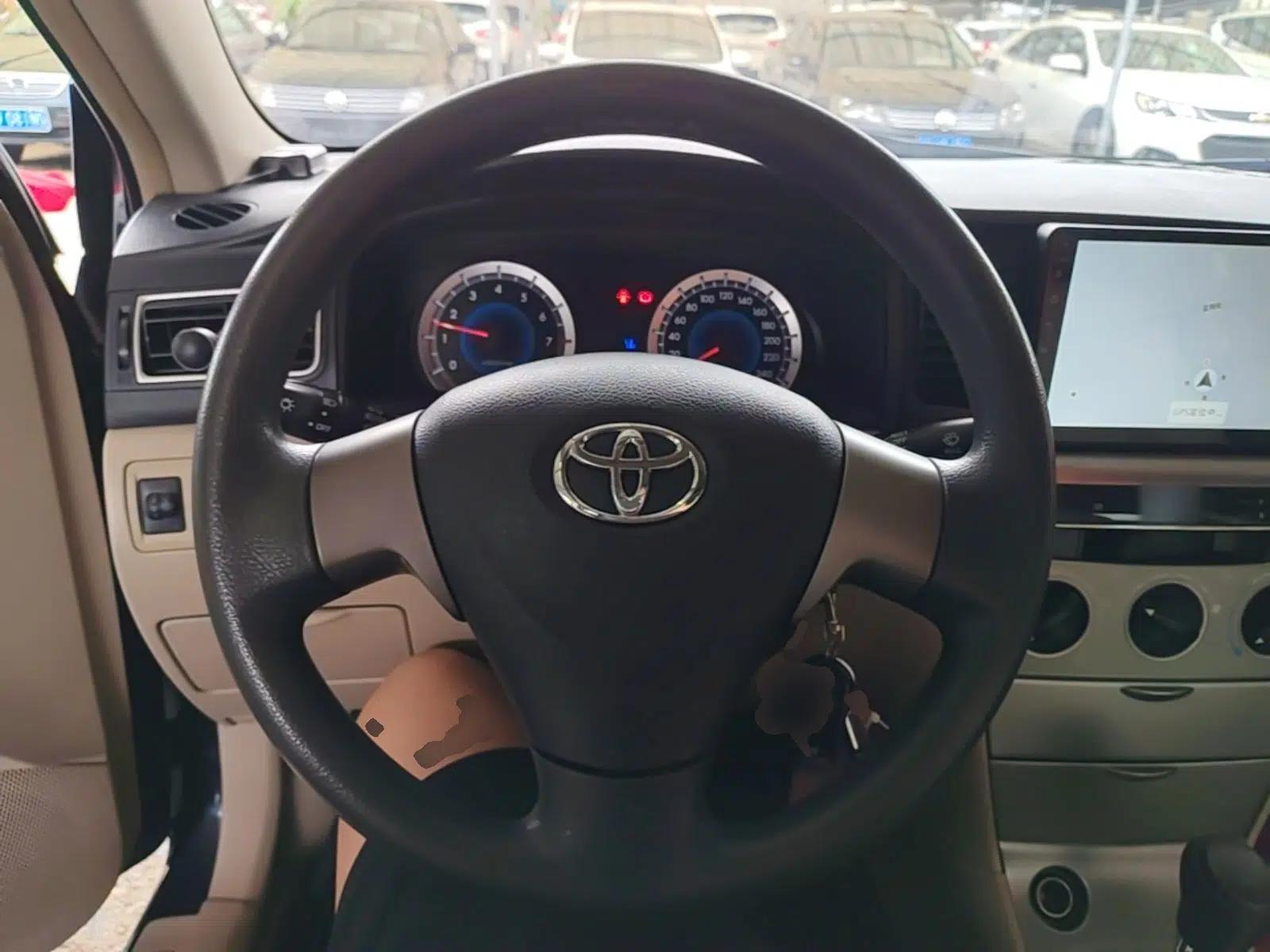 Toyota Corolla EX 2013 1.6L Automatic Luxury Edition — миниатюра 13