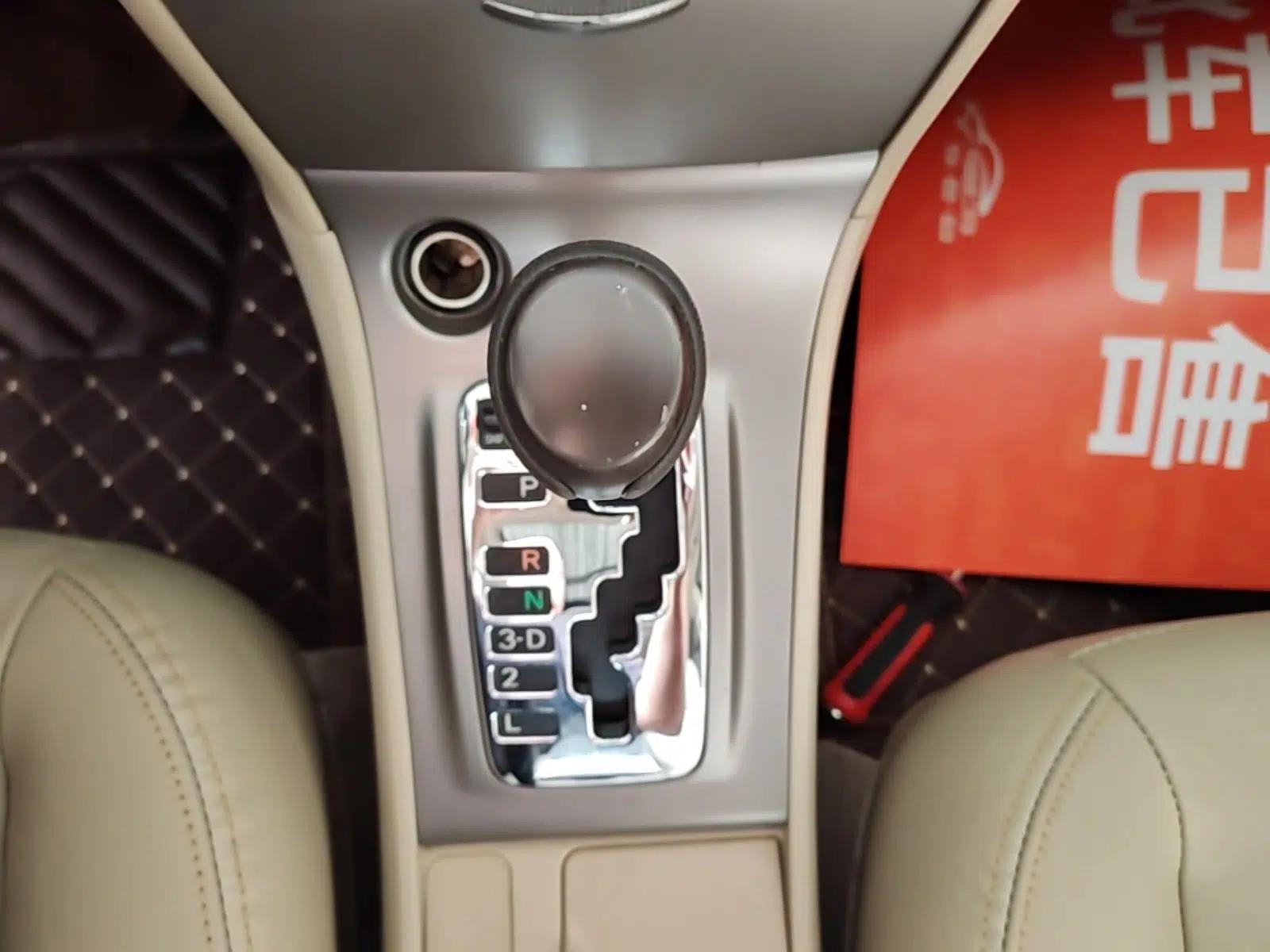 Toyota Corolla EX 2013 1.6L Automatic Luxury Edition — миниатюра 16