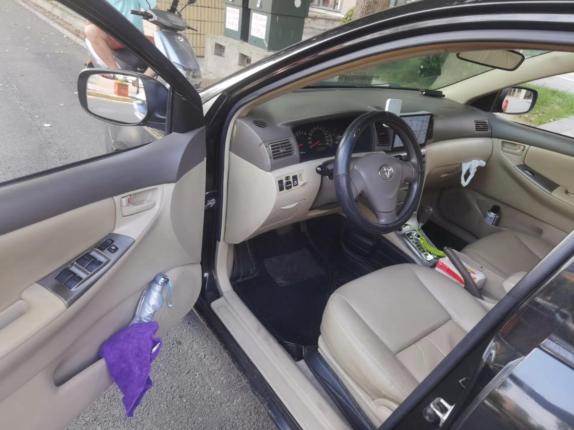 Toyota Corolla EX 2011 1.6L Automatic Luxury Edition — миниатюра 16