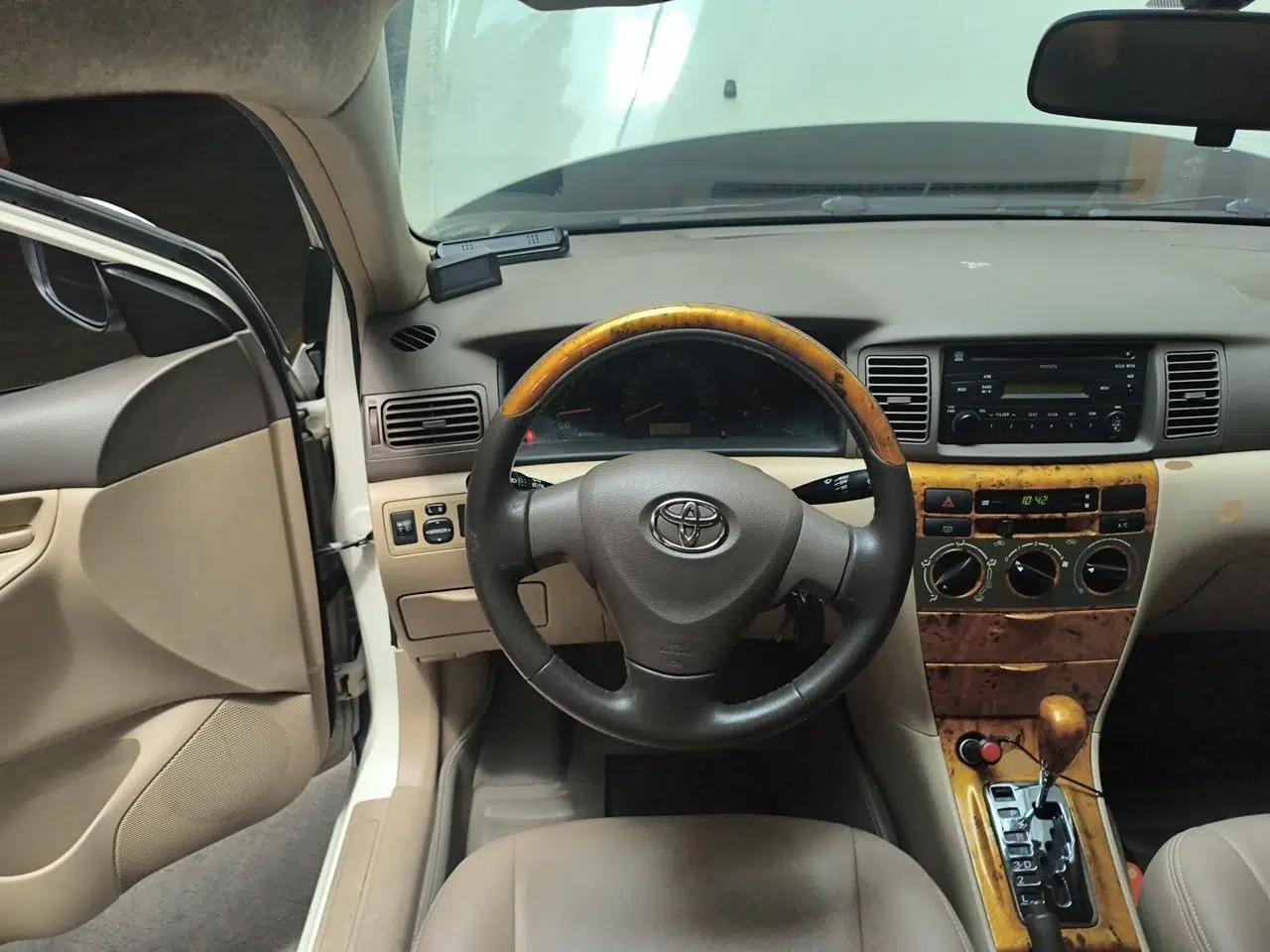 Toyota Corolla EX 2011 1.6L Automatic Classic Edition — миниатюра 10