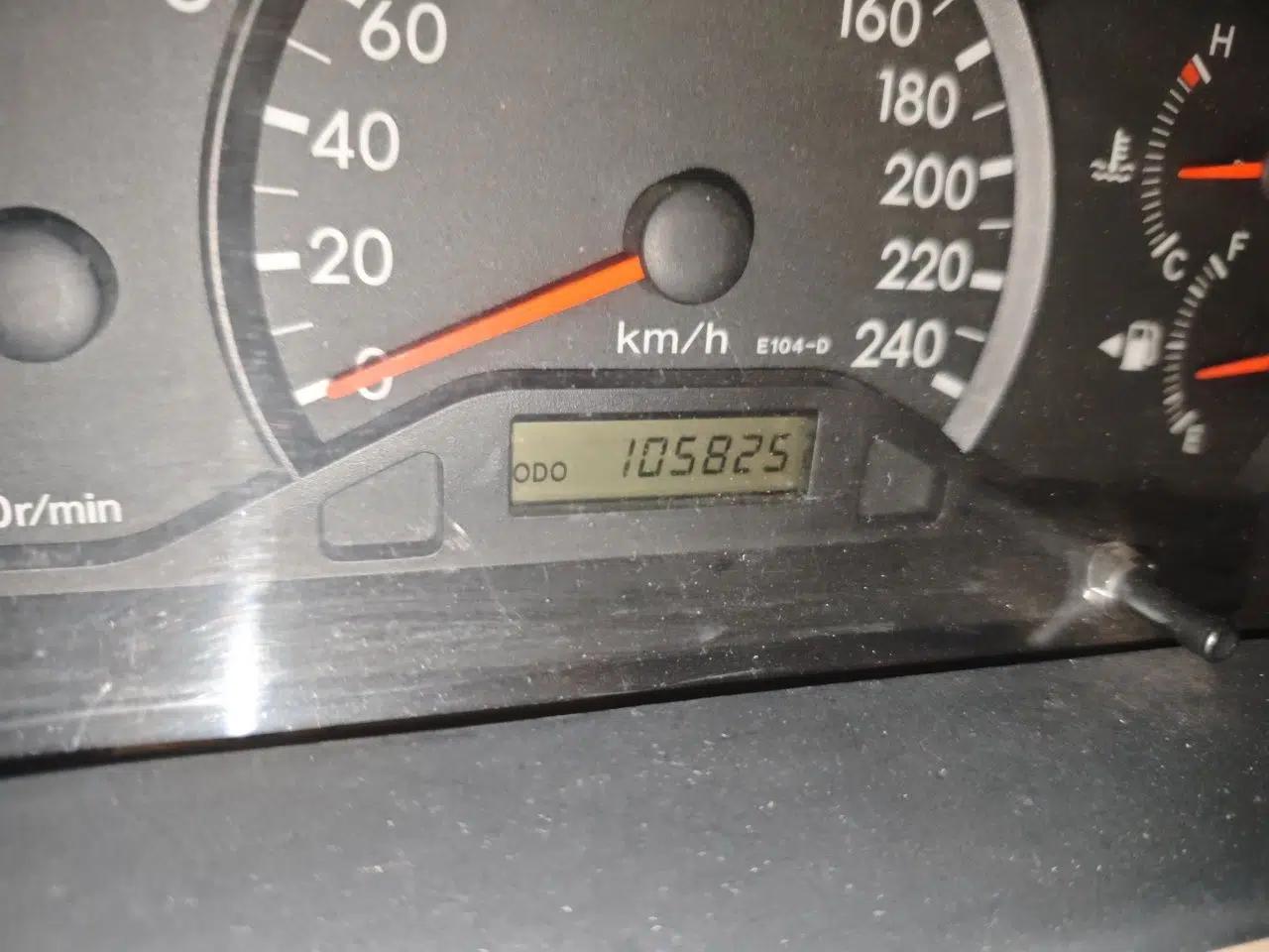 Toyota Corolla EX 2011 1.6L Manual Luxury Edition — миниатюра 12