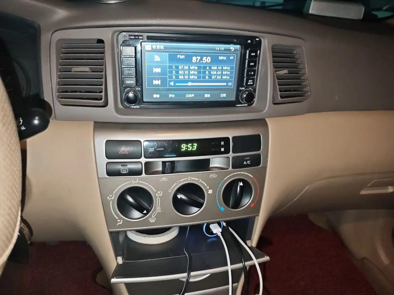 Toyota Corolla EX 2011 1.6L Manual Luxury Edition — миниатюра 13
