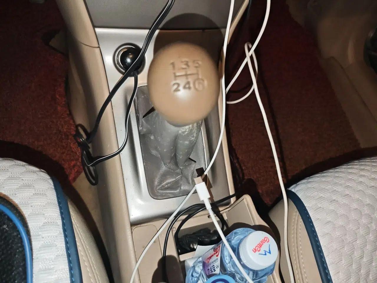 Toyota Corolla EX 2011 1.6L Manual Luxury Edition — миниатюра 14