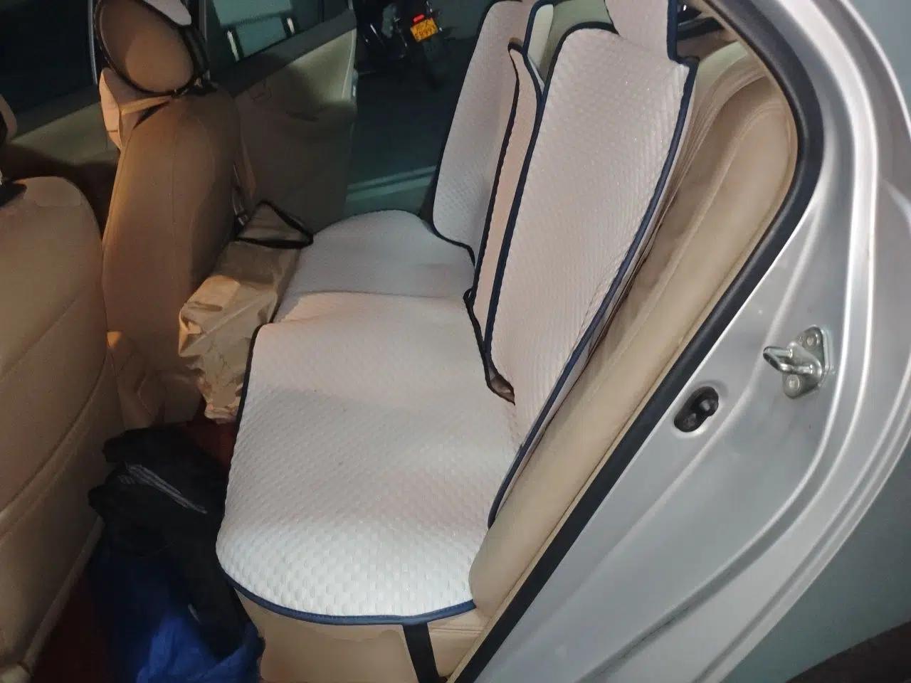 Toyota Corolla EX 2011 1.6L Manual Luxury Edition — миниатюра 17