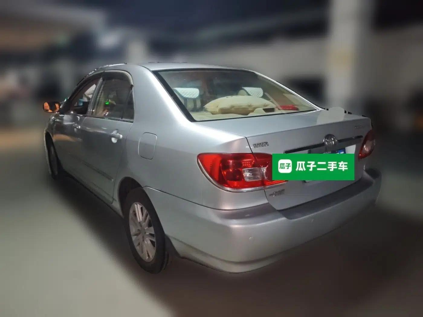 Toyota Corolla EX 2011 1.6L Manual Luxury Edition — миниатюра 4