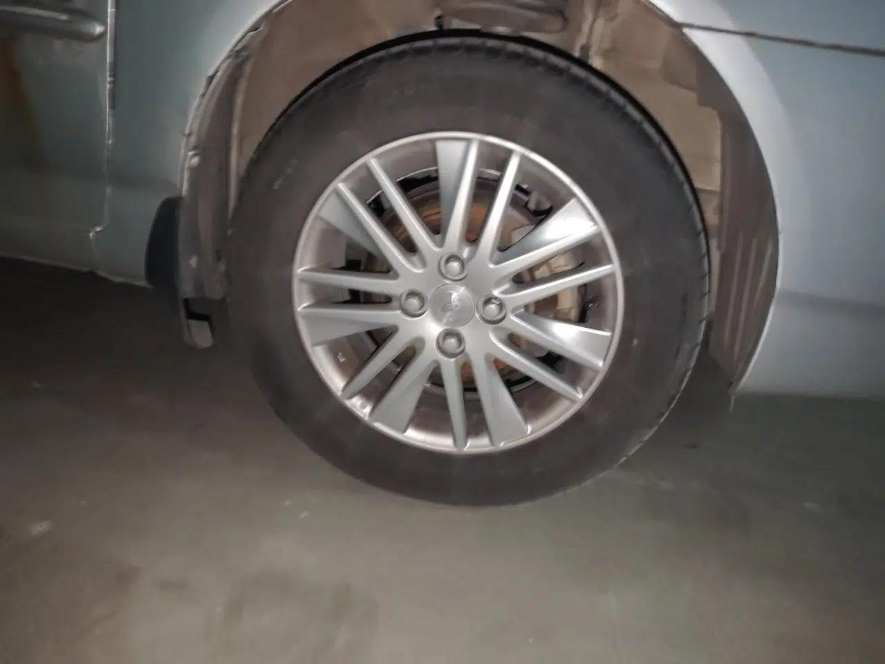 Toyota Corolla EX 2011 1.6L Manual Luxury Edition — миниатюра 8