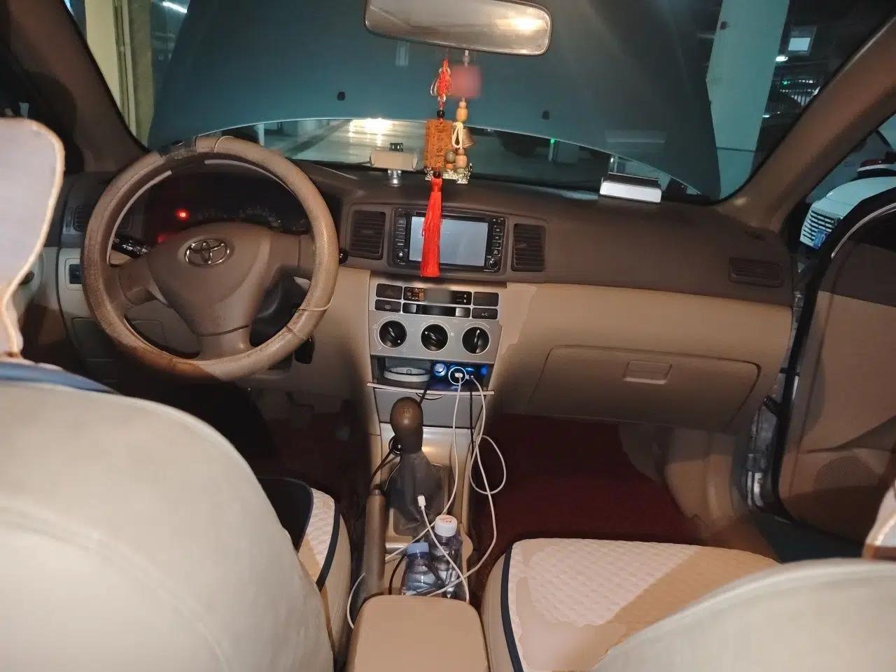 Toyota Corolla EX 2011 1.6L Manual Luxury Edition — миниатюра 9