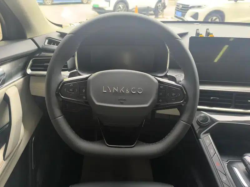 Lynk & Co 06 2023 Remix 1.5T Plus — миниатюра 14