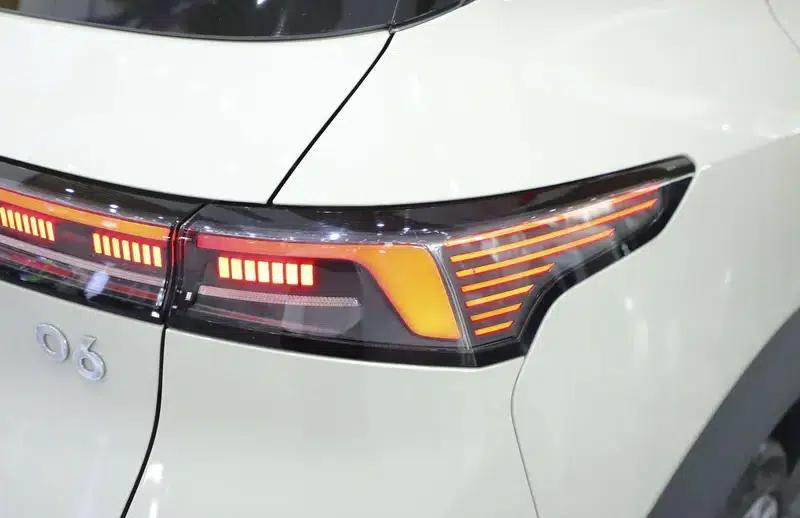 Lynk & Co 06 2025 Renew 1.5T Halo — миниатюра 9