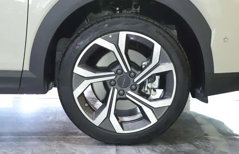 Lynk & Co 06 2025 Renew 1.5T Halo — миниатюра 10