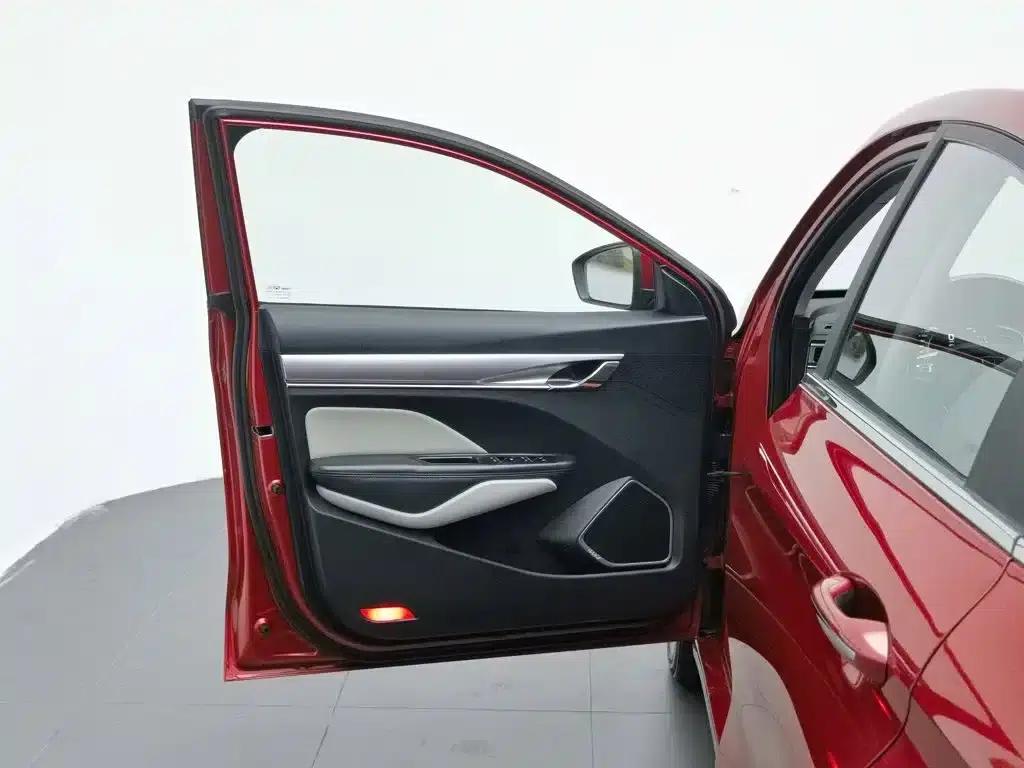 Geely Binrui 2018 14T CVT Binzhi Edition — миниатюра 8