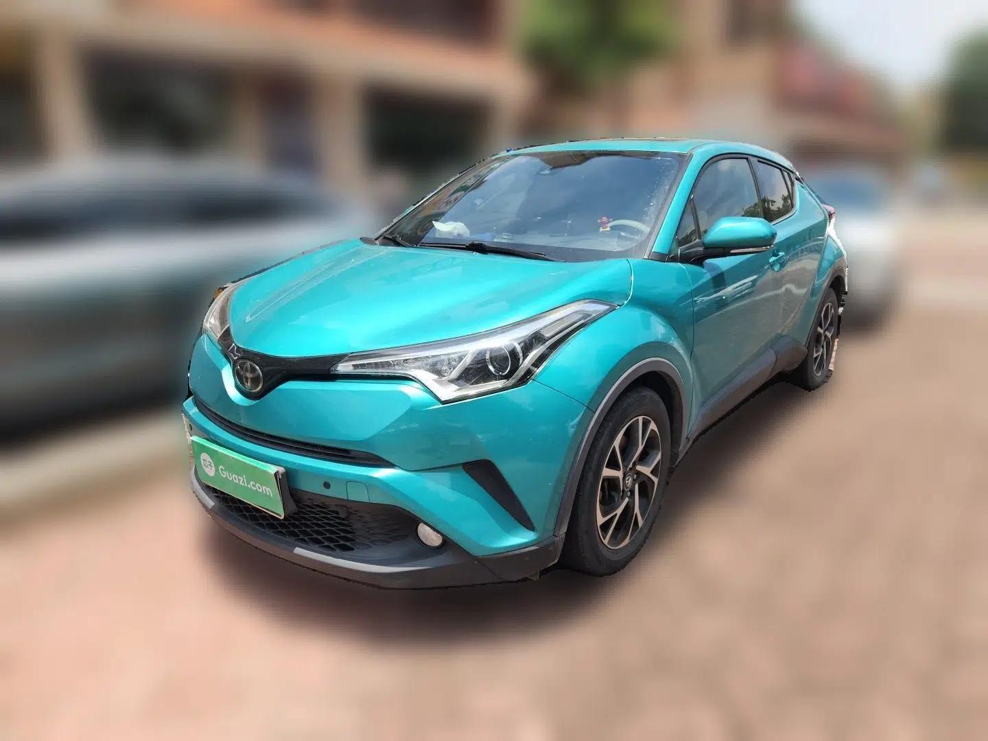 Toyota C-HR 2018 2.0L Leading with Sunroof China V Standard — миниатюра 1