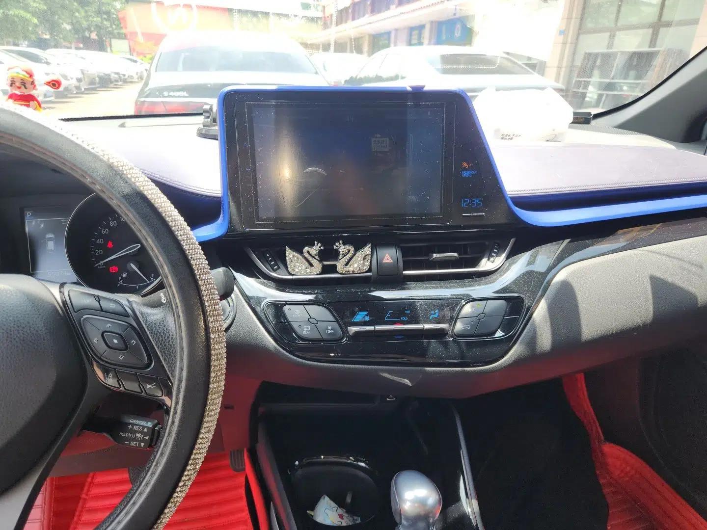 Toyota C-HR 2018 2.0L Leading with Sunroof China V Standard — миниатюра 13