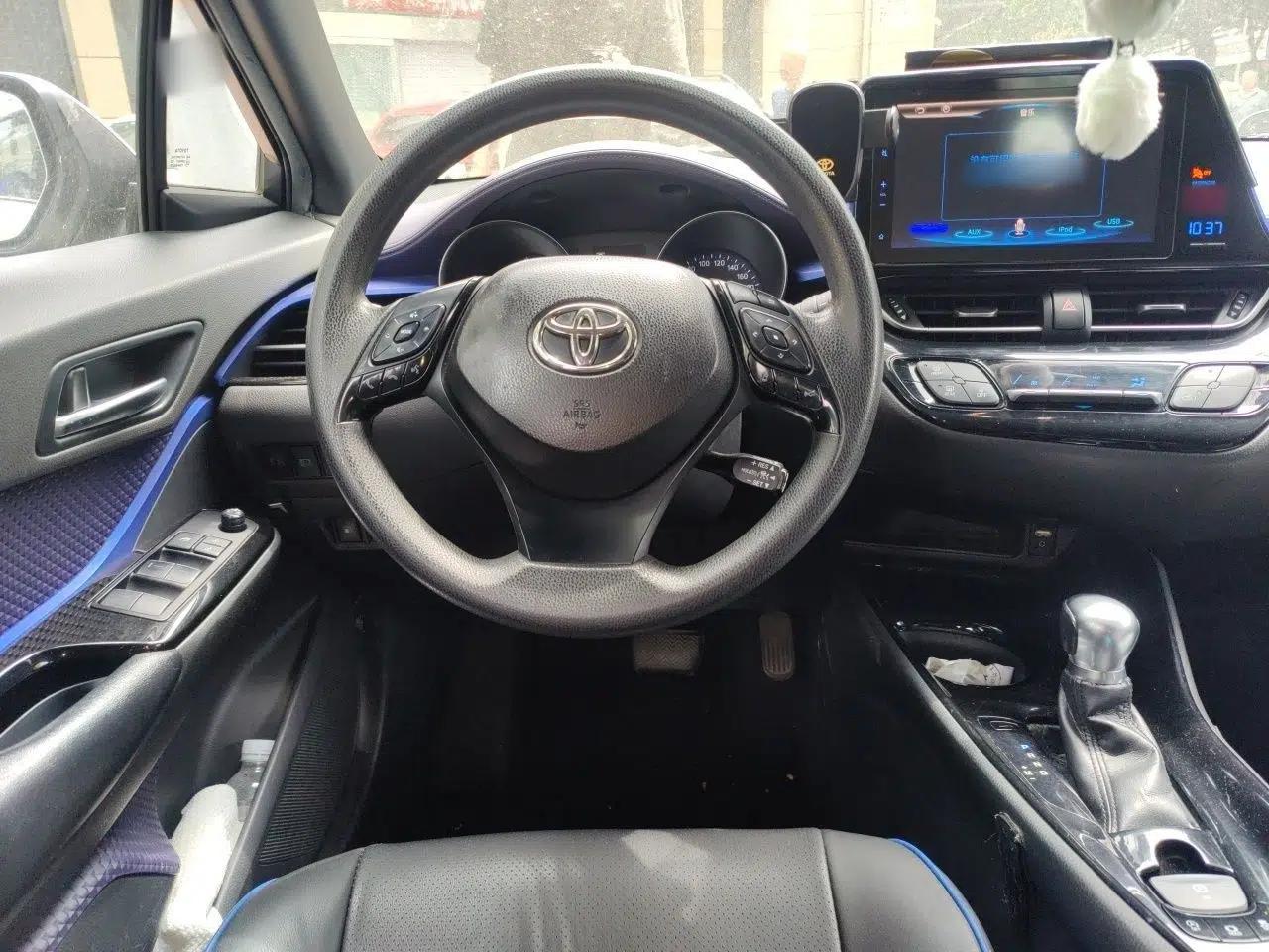 Toyota C-HR 2018 2.0L Coolway Leading Edition China V Standard — миниатюра 12