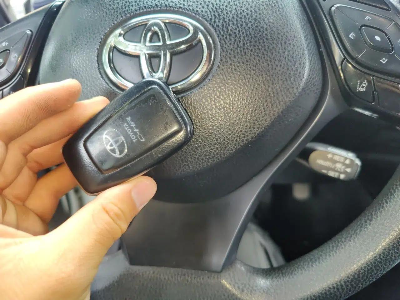 Toyota C-HR 2018 2.0L Coolway Leading Edition China V Standard — миниатюра 20