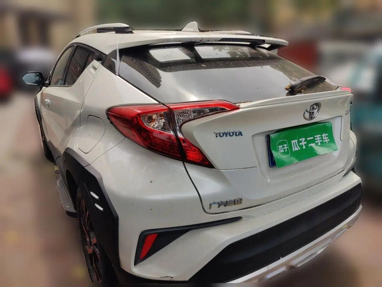 Toyota C-HR 2018 2.0L Coolway Leading Edition China V Standard — миниатюра 3