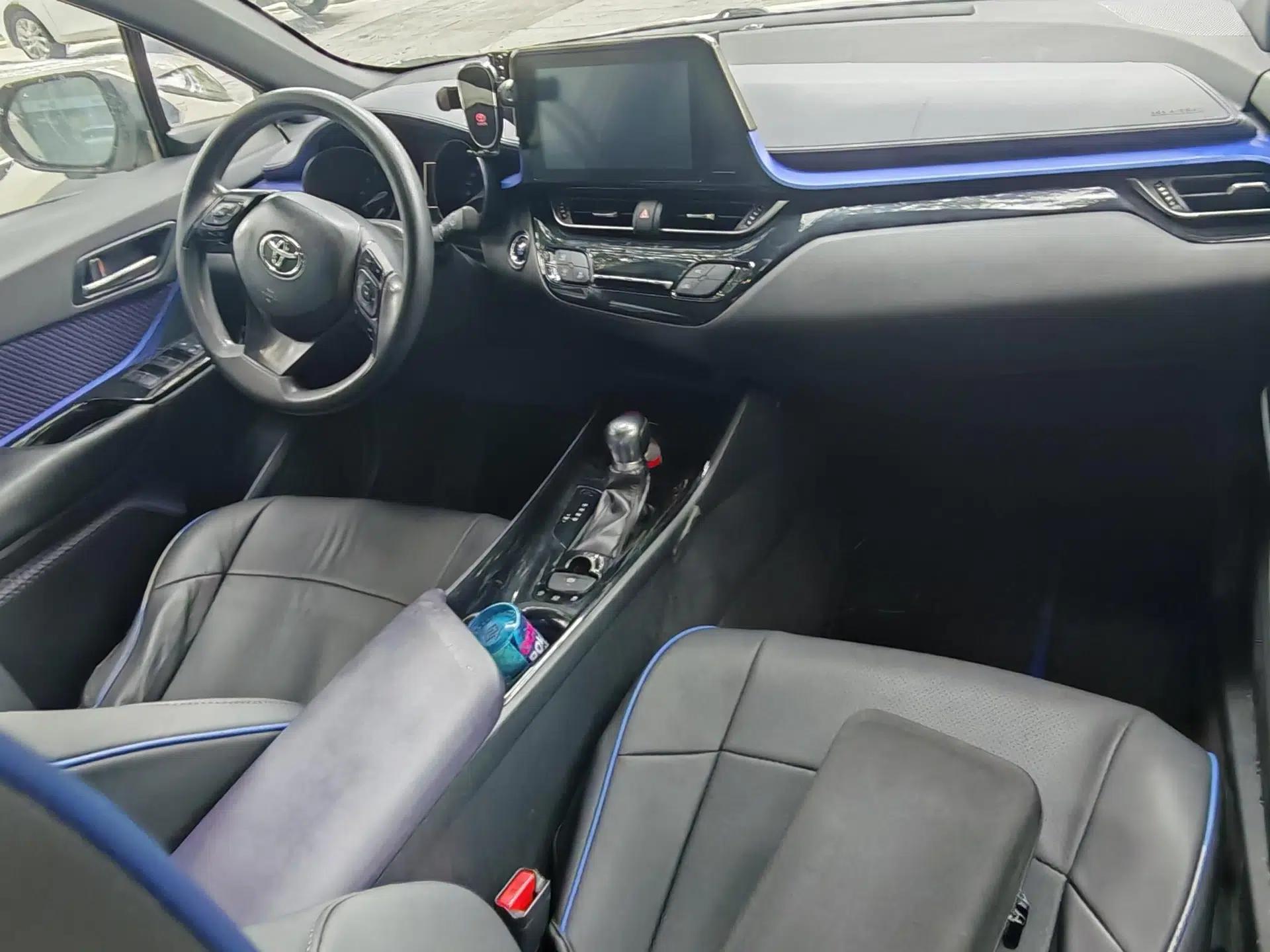 Toyota C-HR 2018 2.0L Coolway Leading Edition China V Standard — миниатюра 21