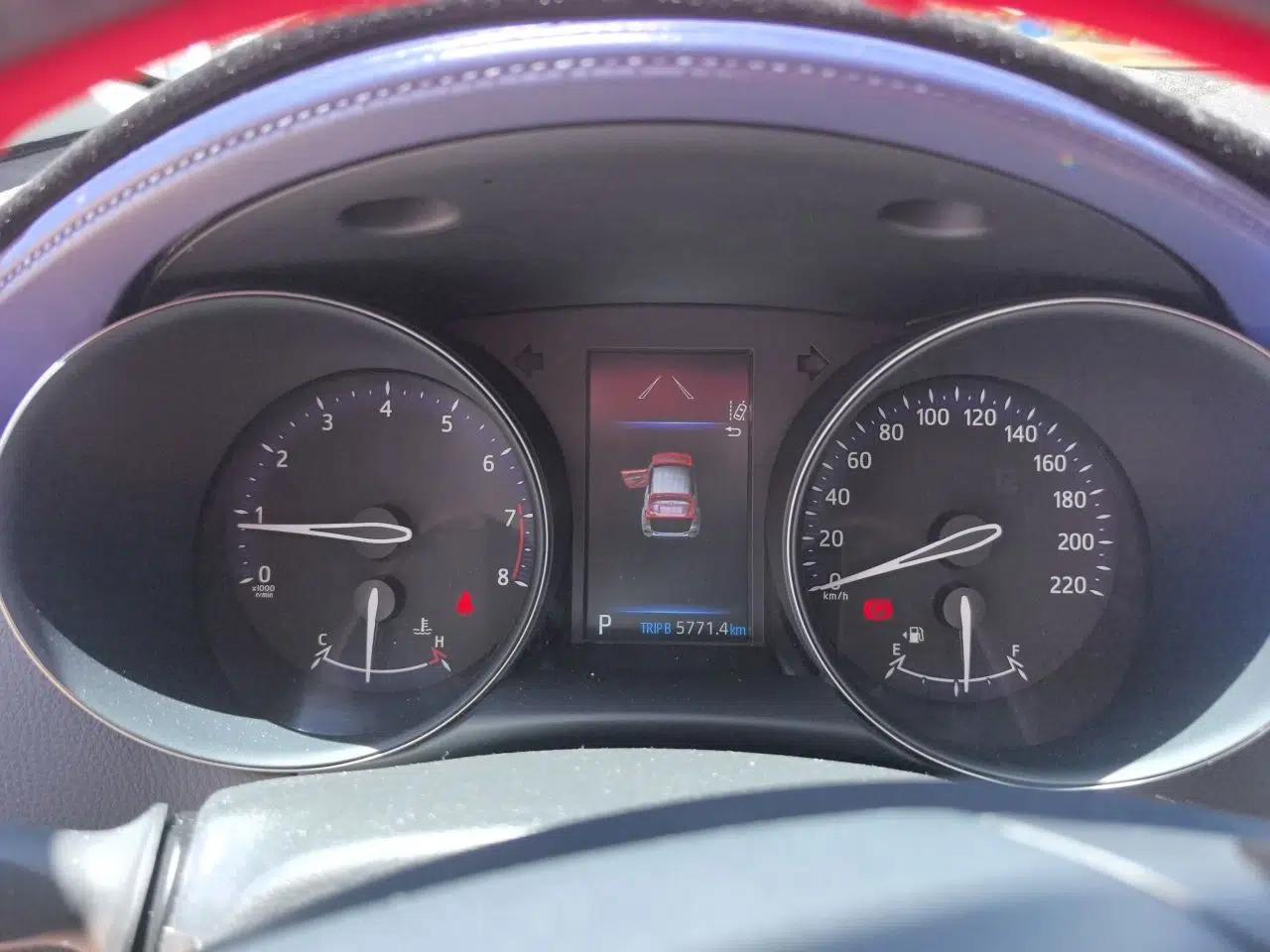 Toyota C-HR 2021 2.0L Luxury Edition — миниатюра 11