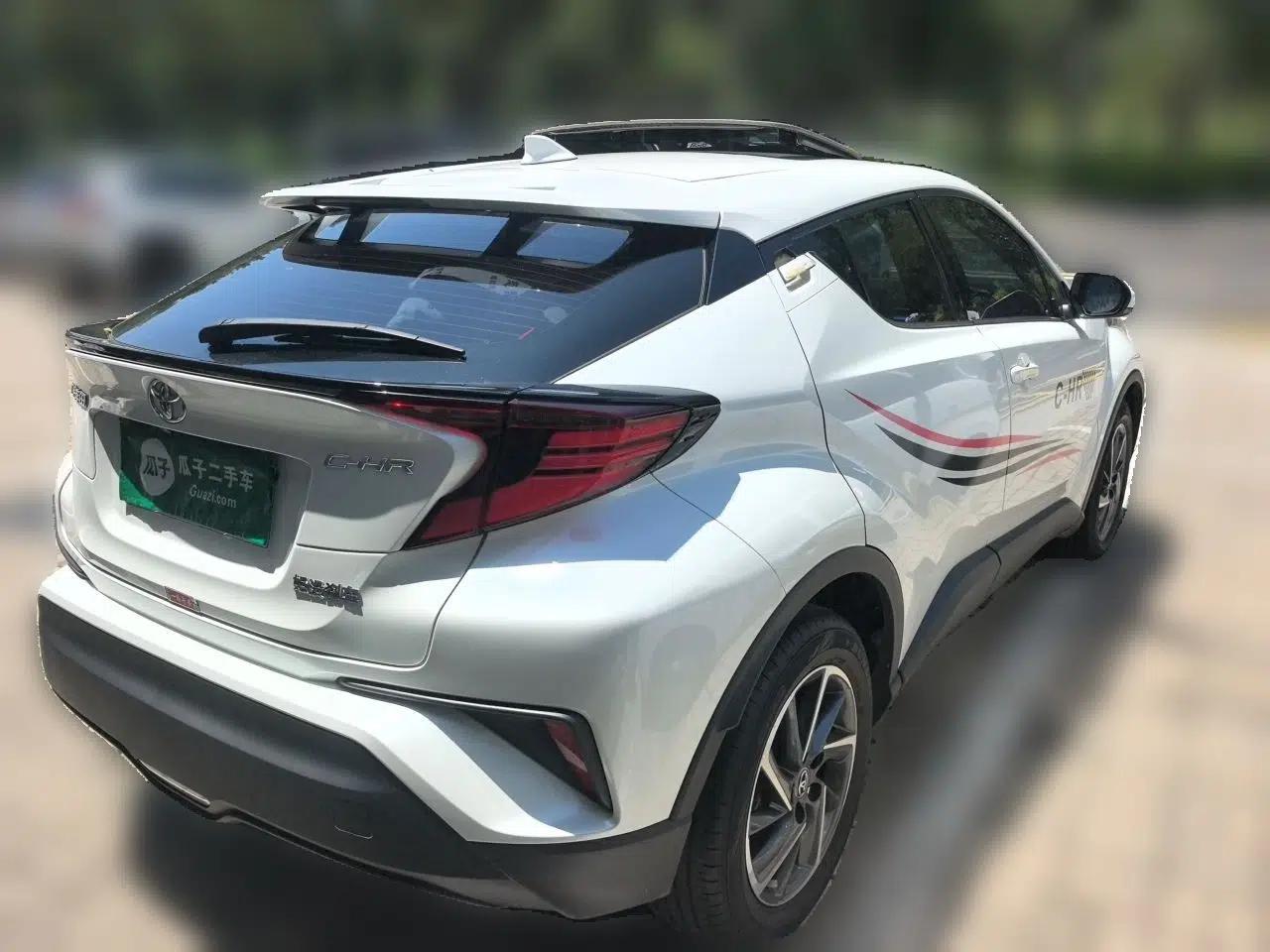 Toyota C-HR 2021 2.0L Luxury Edition — миниатюра 6