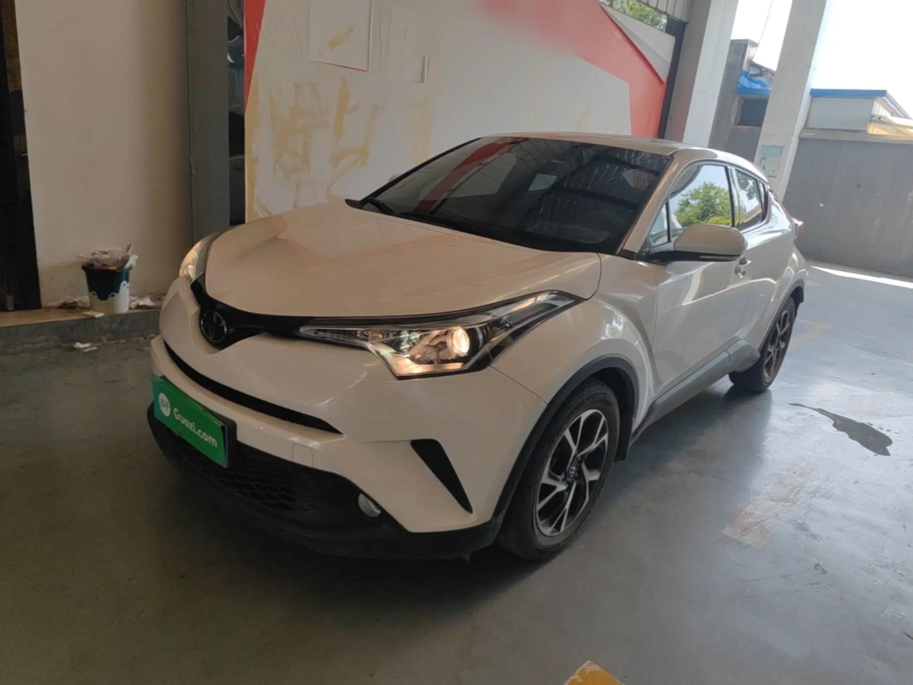 Toyota C-HR 2020 2.0L Leading Edition — миниатюра 1