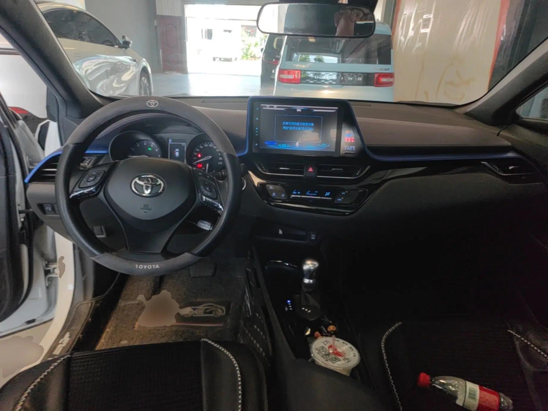 Toyota C-HR 2020 2.0L Leading Edition — миниатюра 12
