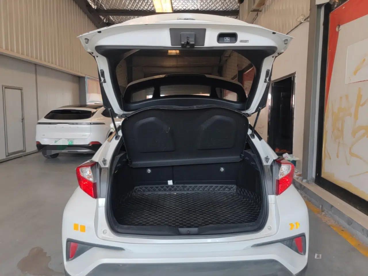 Toyota C-HR 2020 2.0L Leading Edition — миниатюра 22