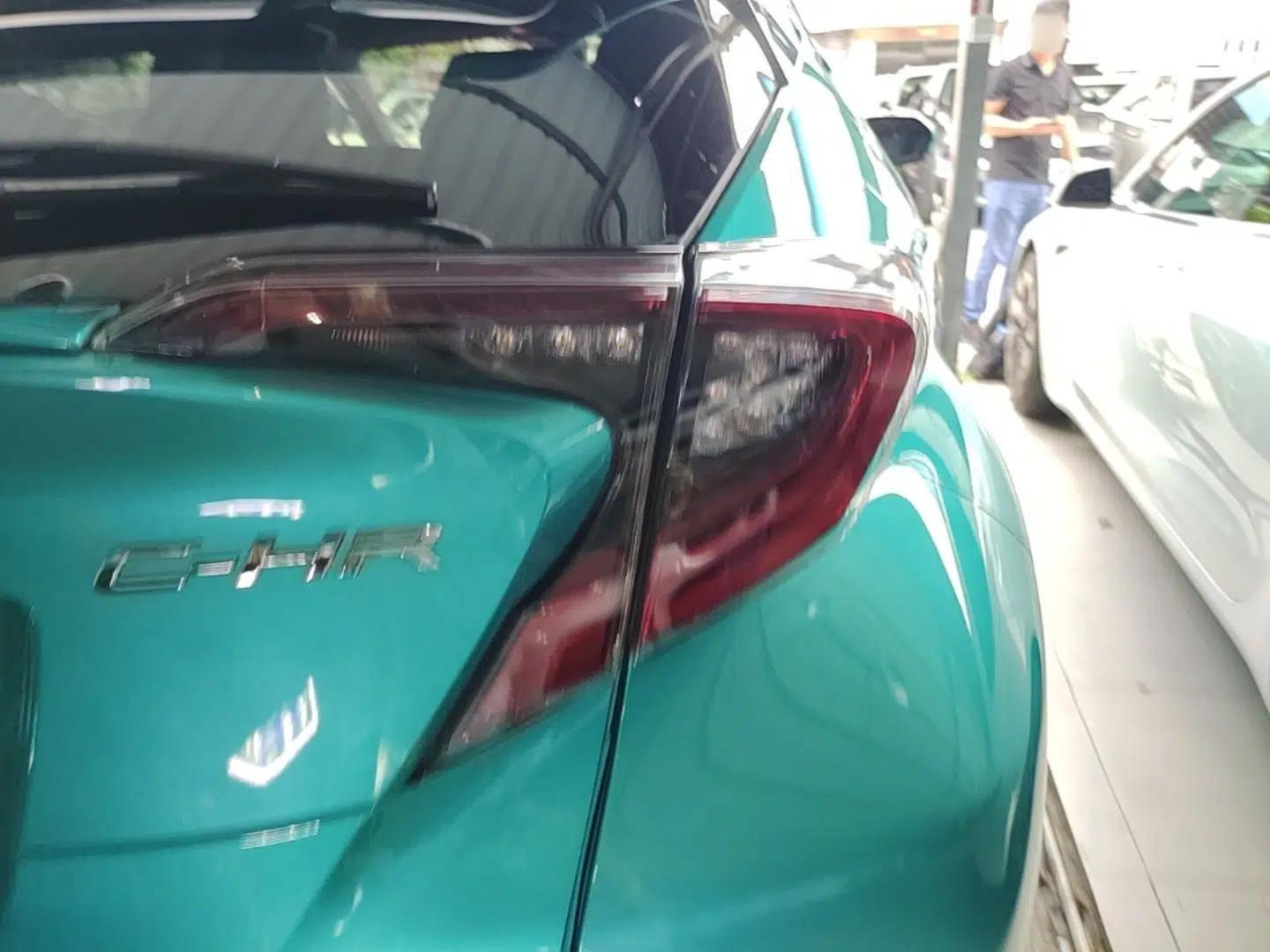 Toyota C-HR 2018 2.0L Luxury Edition China V Standard — миниатюра 9