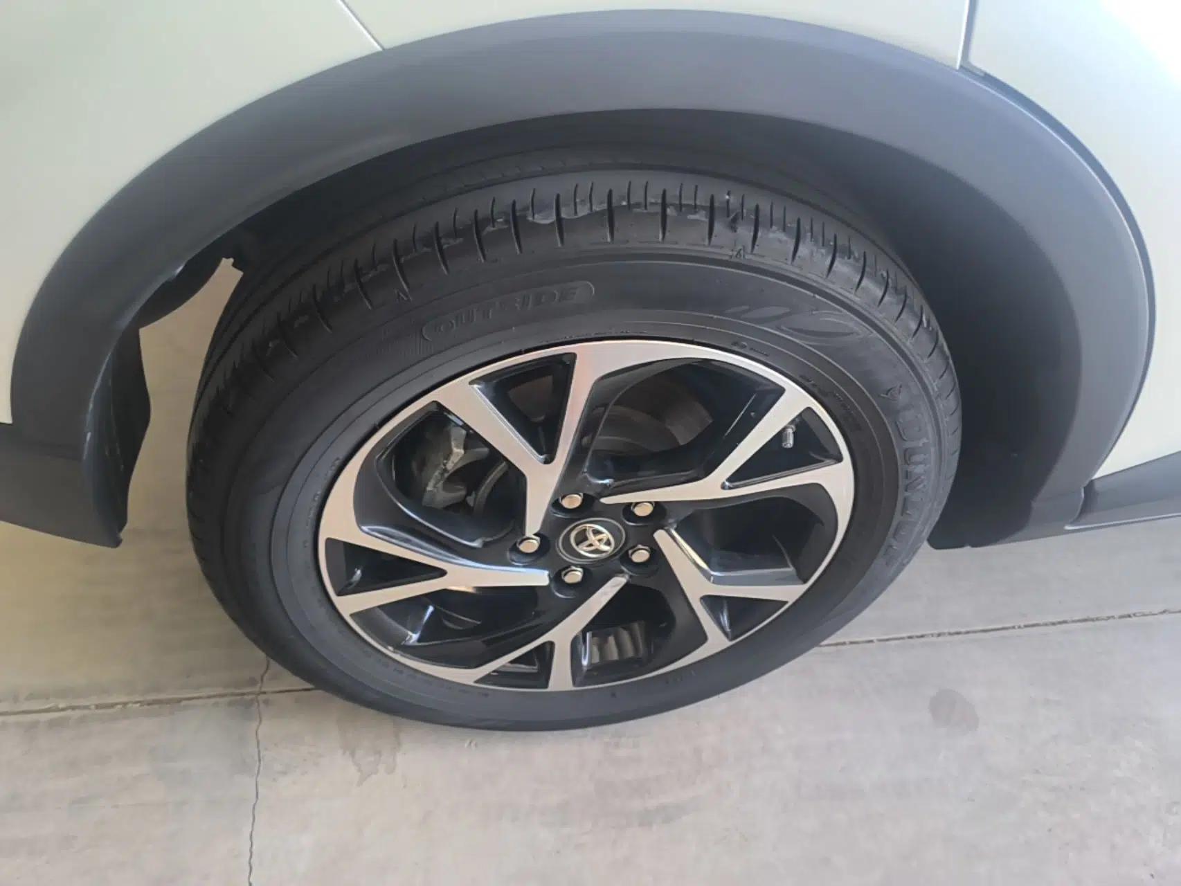Toyota C-HR 2020 2.0L Leading Edition — миниатюра 11