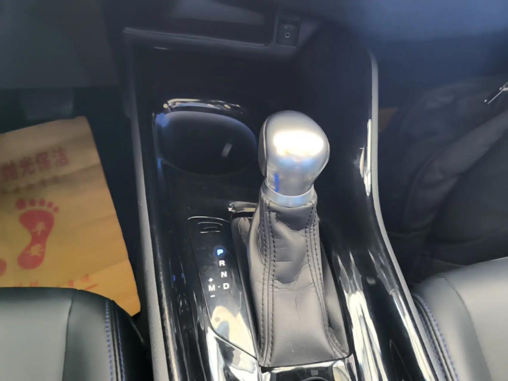 Toyota C-HR 2020 2.0L Leading Edition — миниатюра 16
