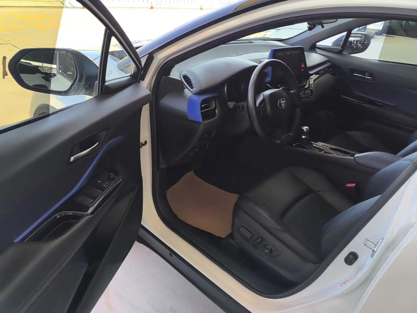 Toyota C-HR 2020 2.0L Leading Edition — миниатюра 18