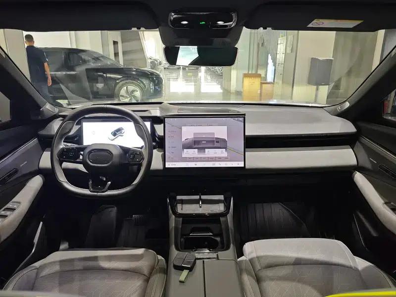 Lynk & Co 08 EM-P 2023 Model, 245km Super Long Range Halo — миниатюра 17
