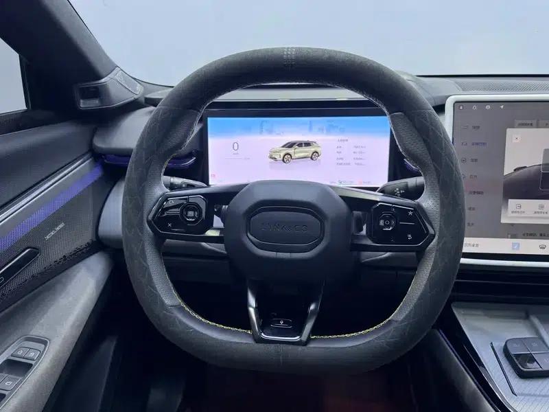 Lynk & Co 08 EM-P 2023 Model 220 AWD Performance Halo — миниатюра 16