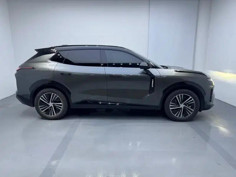 Lynk & Co 08 EM-P 2023 Model 220 AWD Performance Halo — миниатюра 8