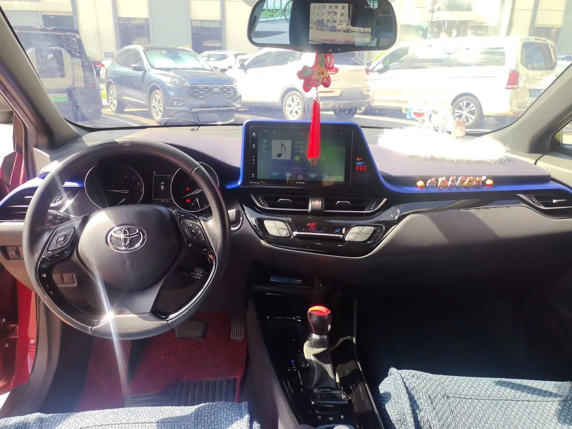 Toyota IZOA 2018 2.0L Yichi Edition China V Standard — миниатюра 9