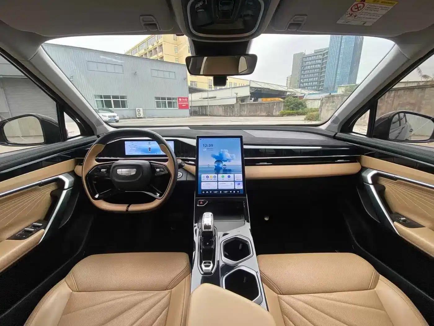 Geely Boyue L 2023 2.0TD DCT Premium Edition — миниатюра 4
