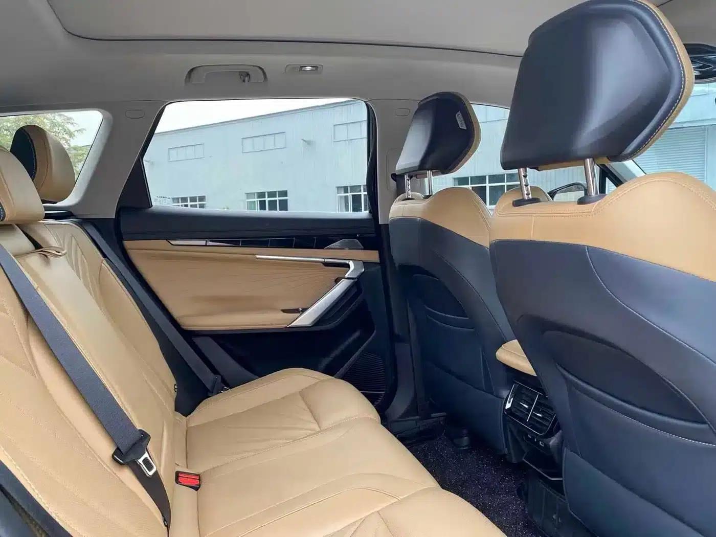 Geely Boyue L 2023 2.0TD DCT Premium Edition — миниатюра 6