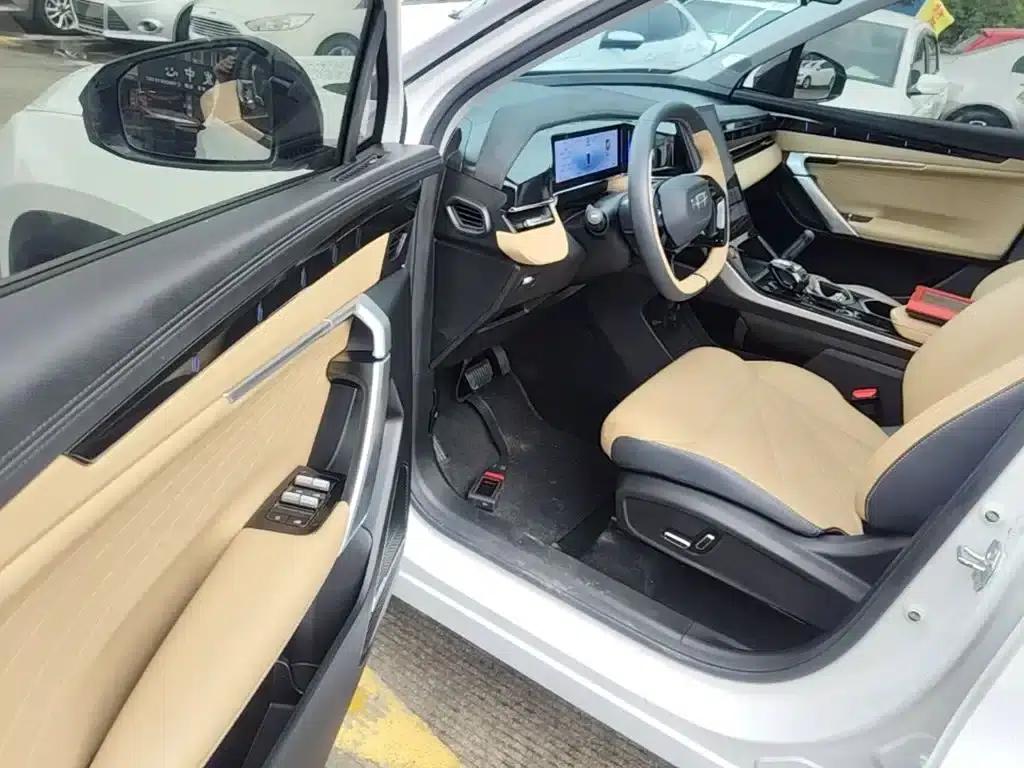 Geely Boyue L 2023 1.5TD DCT Premium Edition — миниатюра 16
