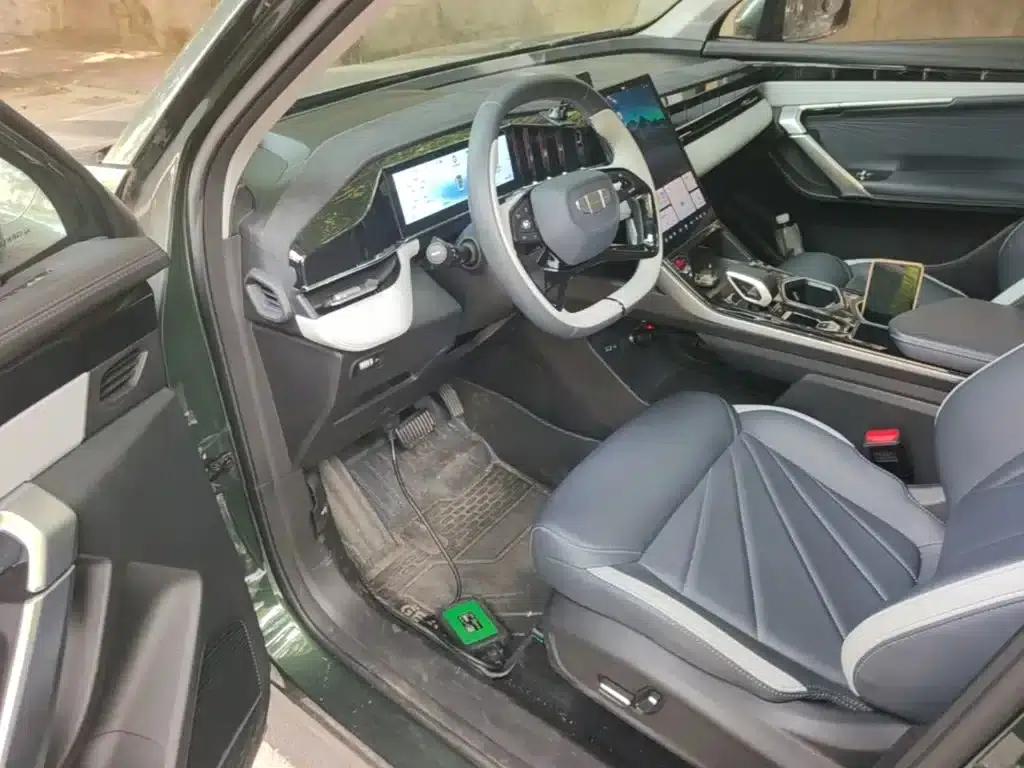 Geely Boyue L 2023 1.5TD DCT Glory Edition — миниатюра 16