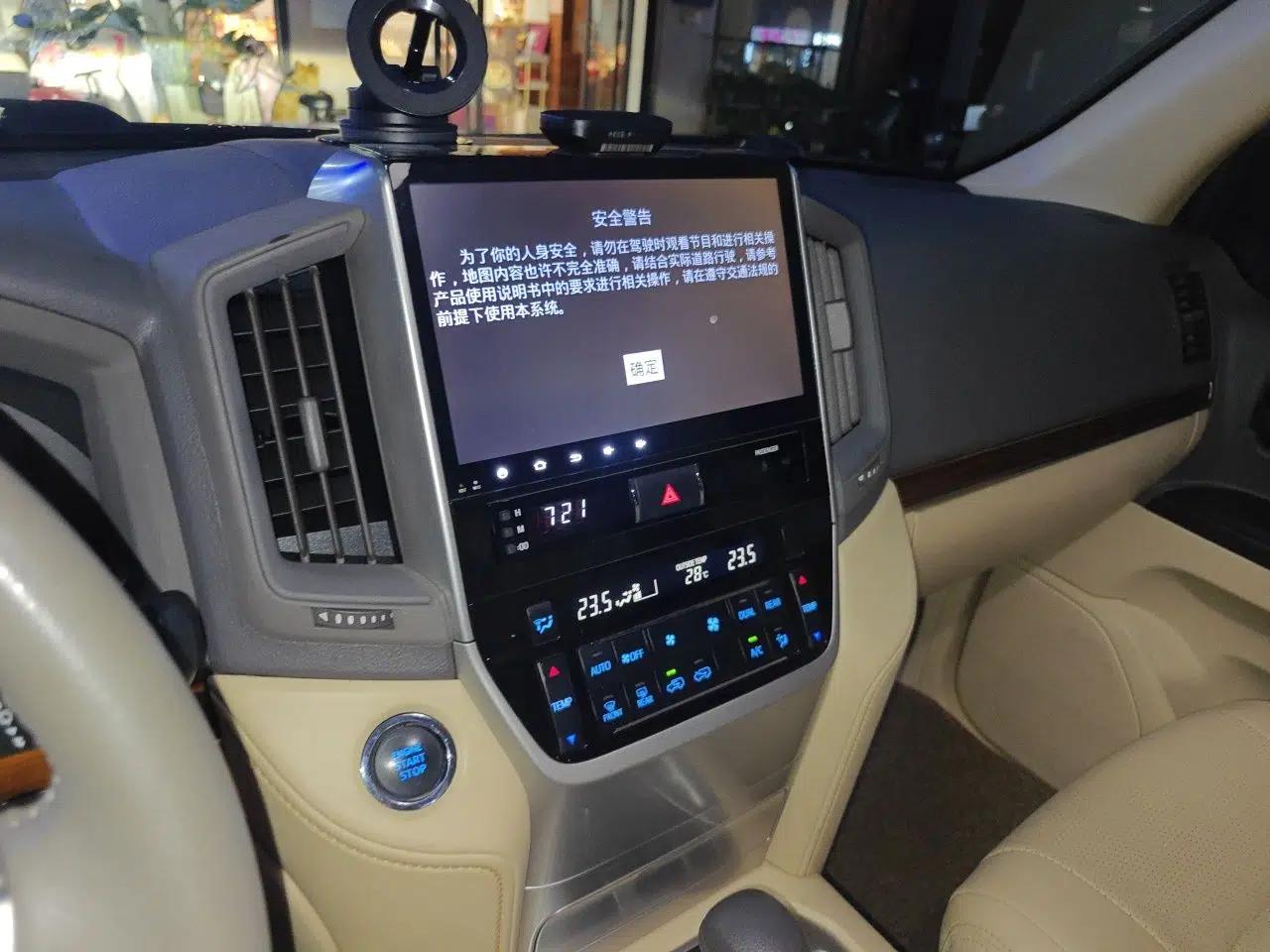 Toyota Land Cruiser 2017 4.0L GX-R Sunroof – Middle East — миниатюра 13