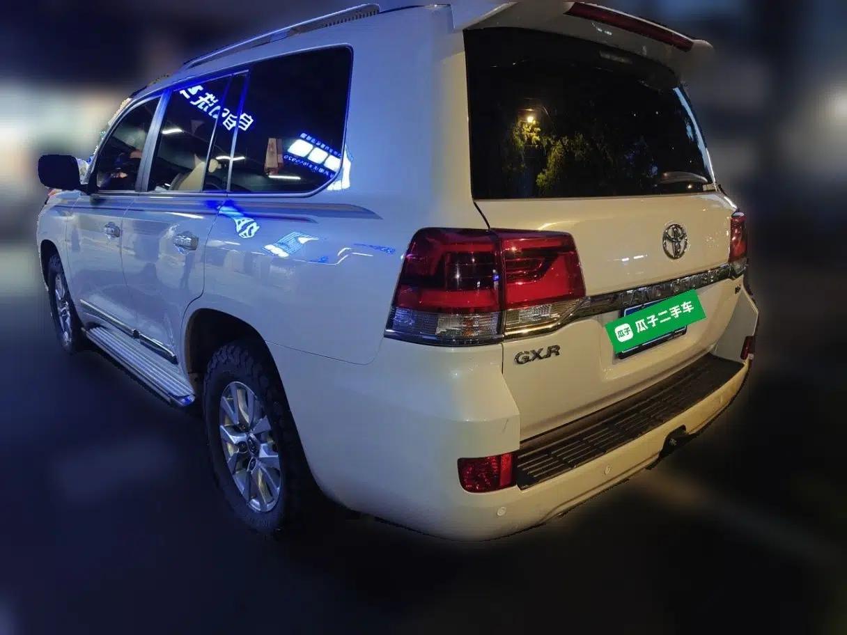 Toyota Land Cruiser 2017 4.0L GX-R Sunroof – Middle East — миниатюра 4
