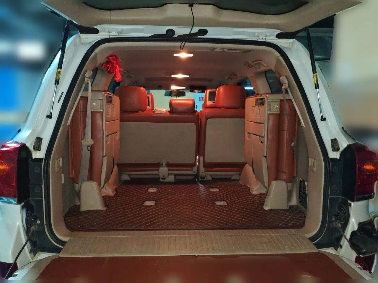 Toyota Land Cruiser 2015 Toyota Land Cruiser 4.0 Automatic Gasoline (8-Seater) — миниатюра 19