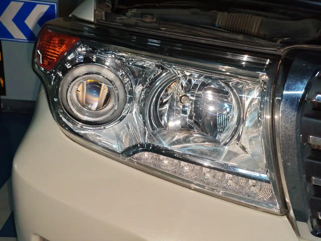 Toyota Land Cruiser 2015 Toyota Land Cruiser 4.0 Automatic Gasoline (8-Seater) — миниатюра 7