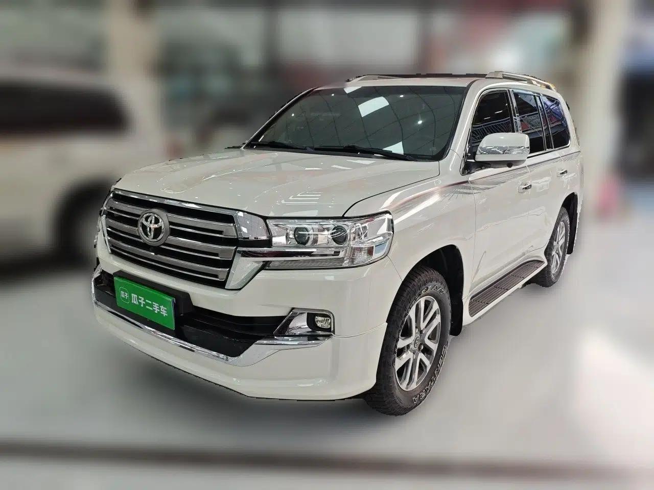 Toyota Land Cruiser 2016 Toyota Land Cruiser 4.0 Automatic Gasoline (8-Seater) — миниатюра 1