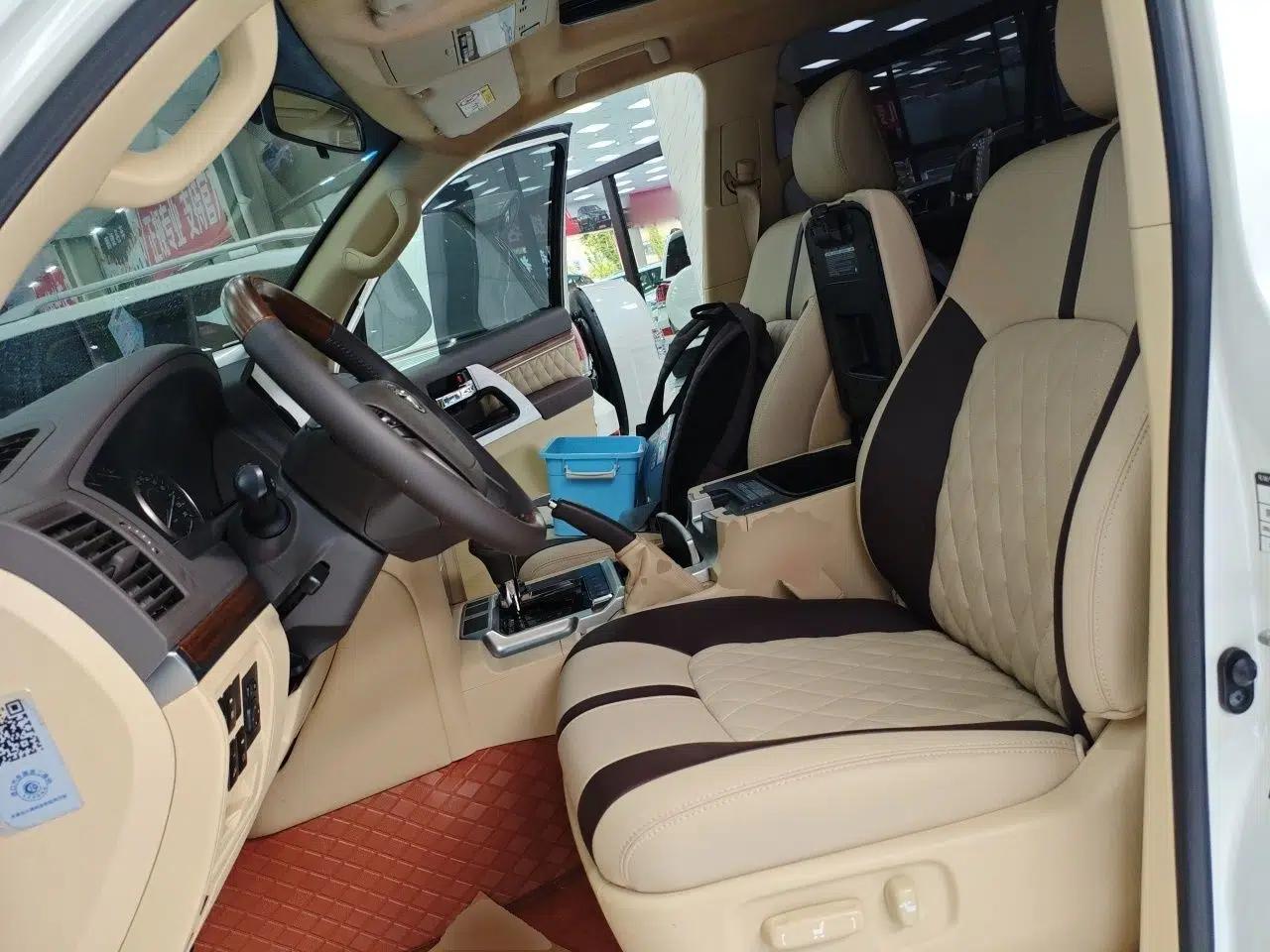 Toyota Land Cruiser 2016 Toyota Land Cruiser 4.0 Automatic Gasoline (8-Seater) — миниатюра 15