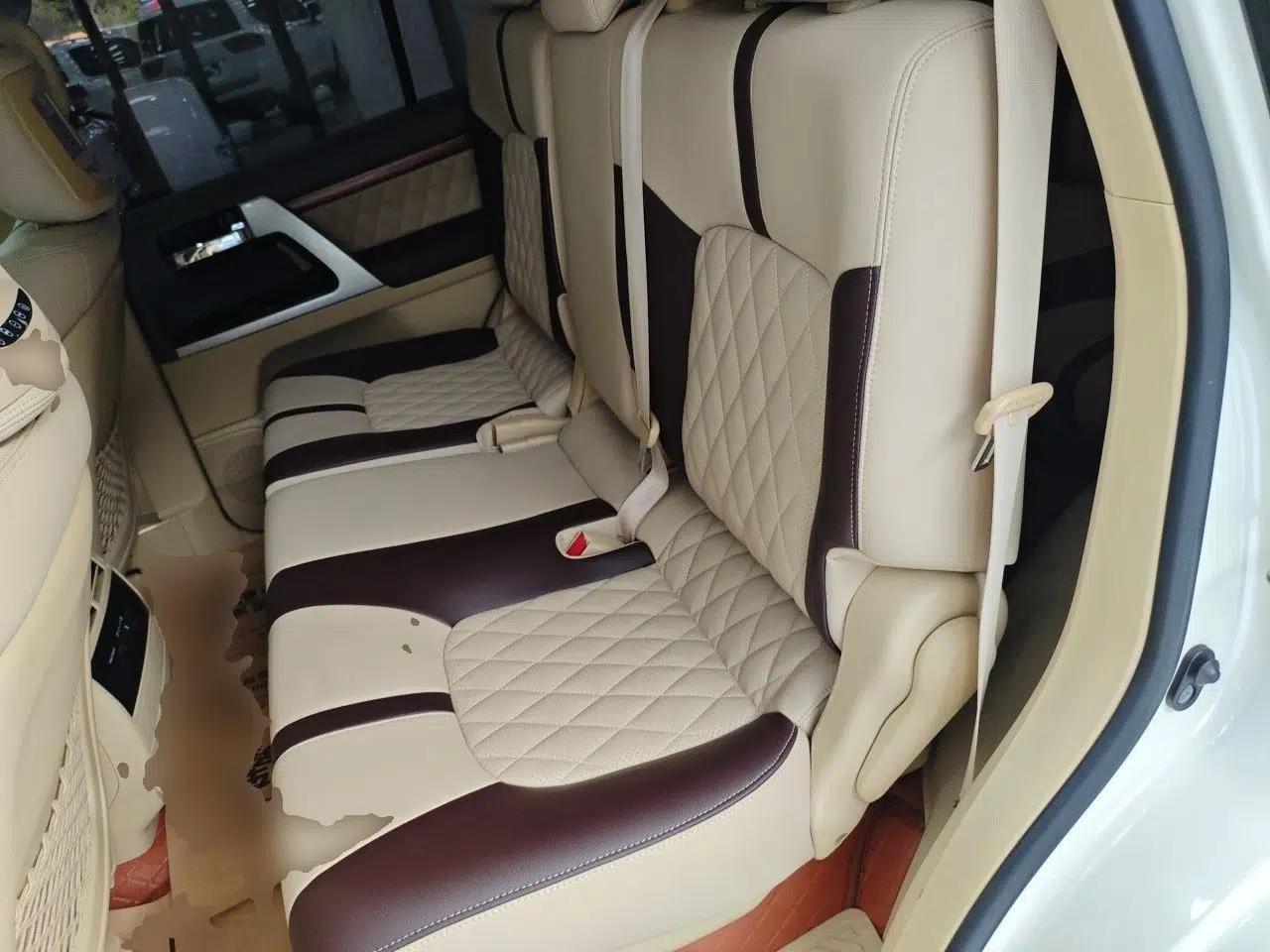 Toyota Land Cruiser 2016 Toyota Land Cruiser 4.0 Automatic Gasoline (8-Seater) — миниатюра 17