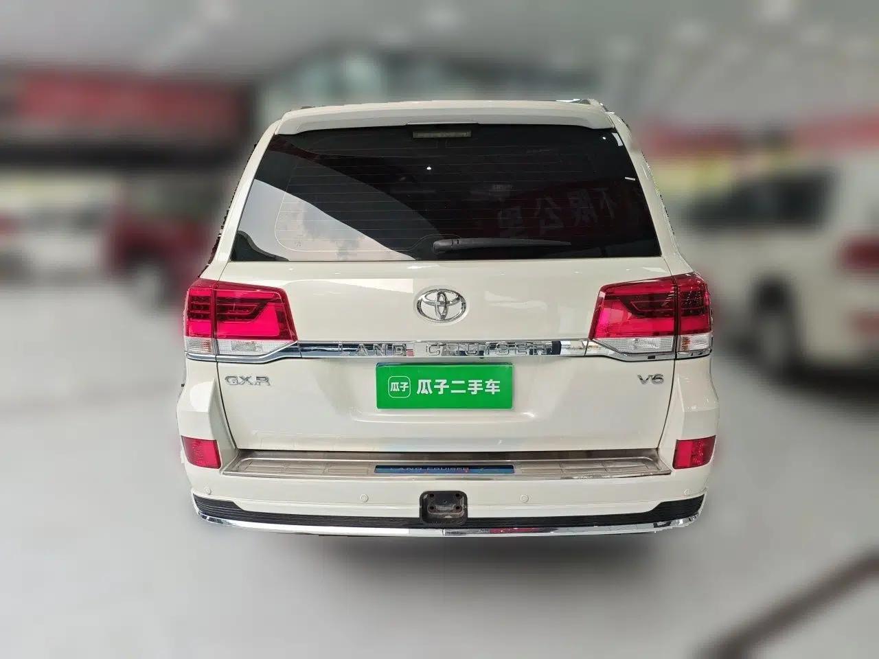 Toyota Land Cruiser 2016 Toyota Land Cruiser 4.0 Automatic Gasoline (8-Seater) — миниатюра 5