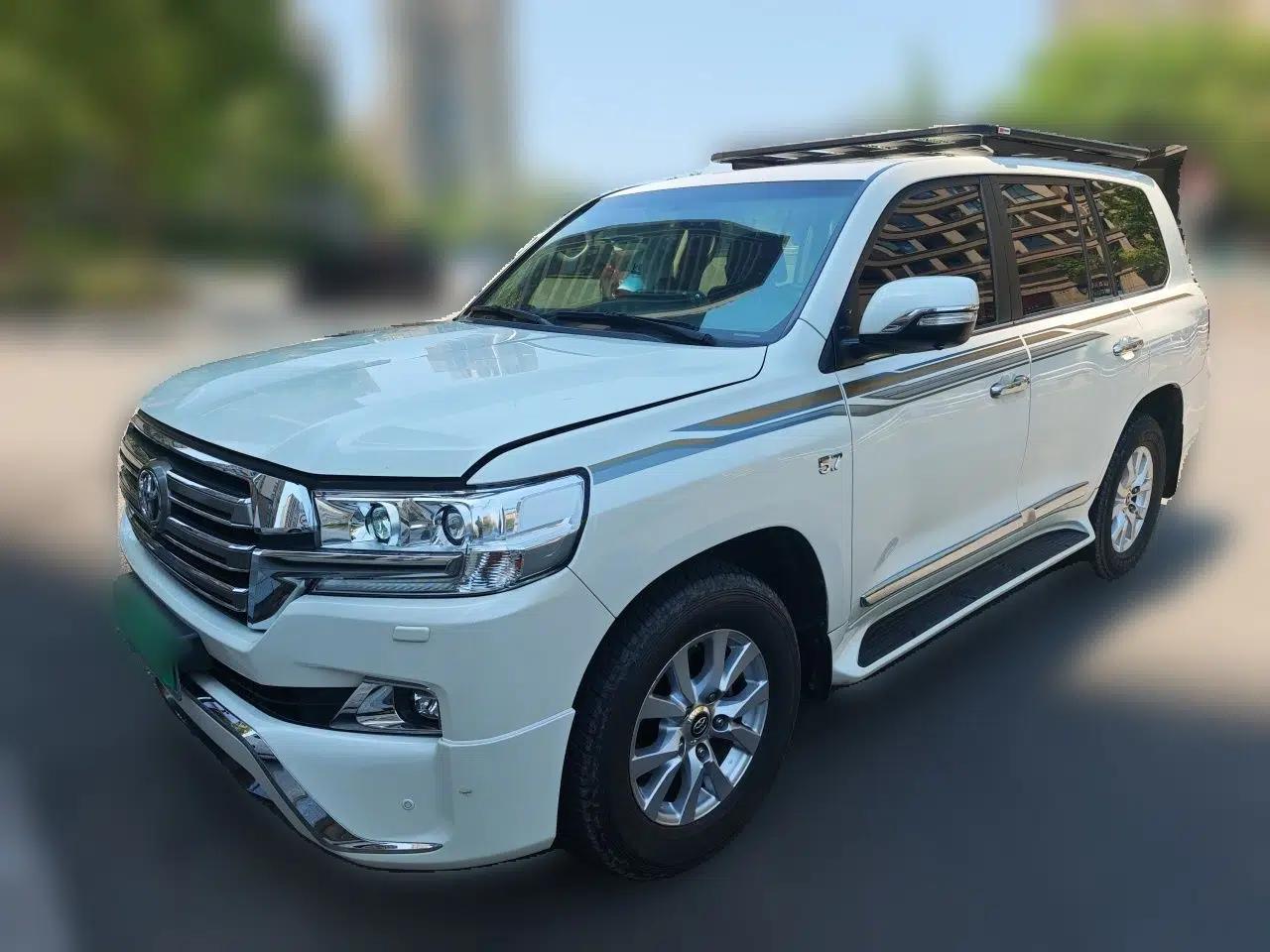 Toyota Land Cruiser 2018 5.7L VX-R Middle East — миниатюра 1