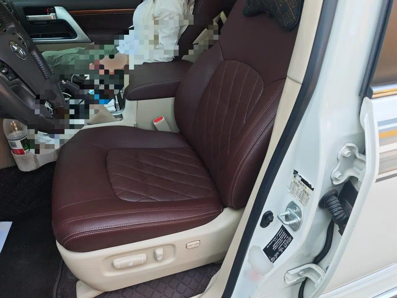 Toyota Land Cruiser 2018 5.7L VX-R Middle East — миниатюра 15