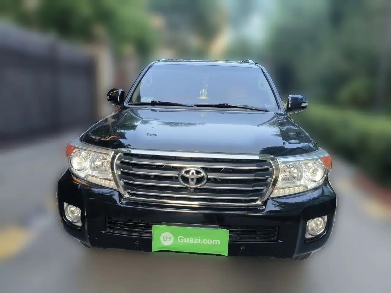 Toyota Land Cruiser 2016 Land Cruiser, parallel import, 8-seater, 4.0L, automatic transmission — миниатюра 2