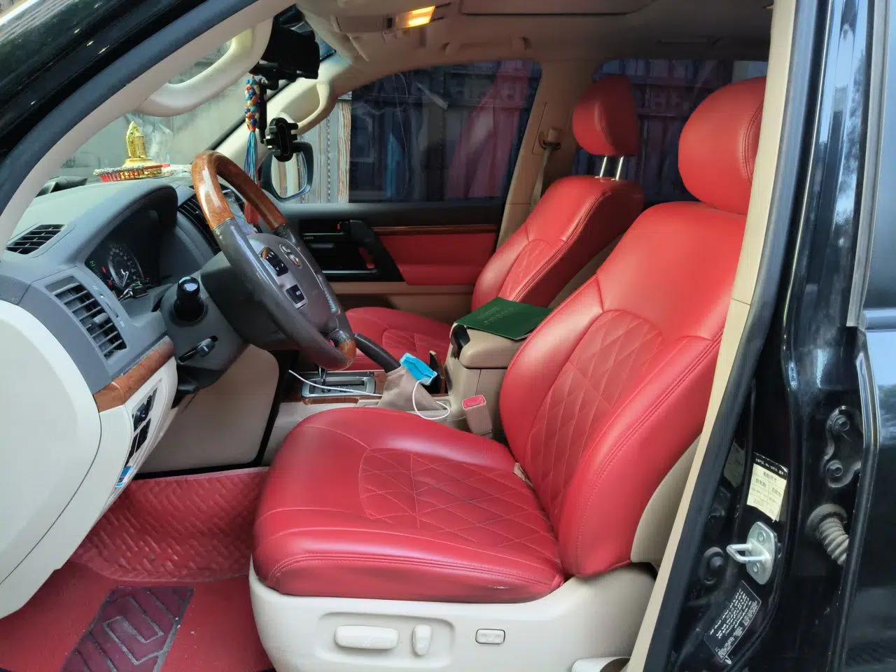 Toyota Land Cruiser 2016 Land Cruiser, parallel import, 8-seater, 4.0L, automatic transmission — миниатюра 15